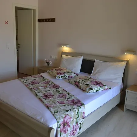 Geroulis Stefanos Studios فاسيليكي