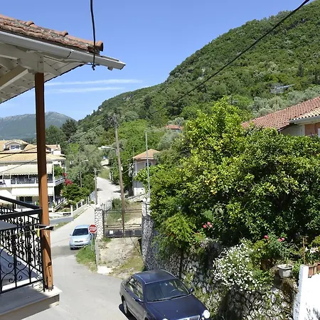 Geroulis Stefanos Studios فاسيليكي