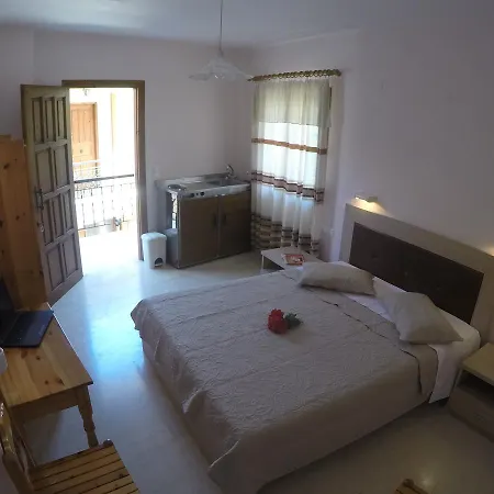 Geroulis Stefanos Studios شقة فاسيليكي