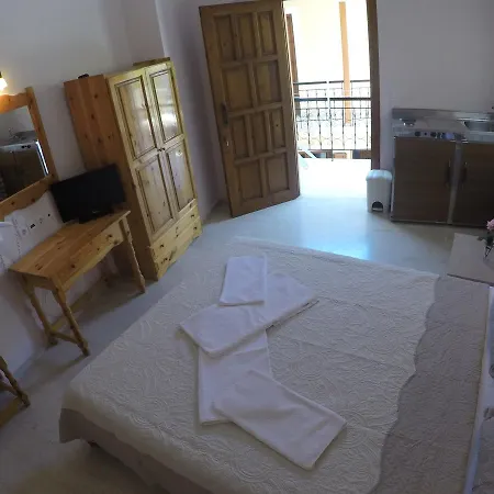 Geroulis Stefanos Studios فاسيليكي