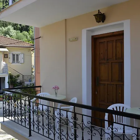 شقة Geroulis Stefanos Studios فاسيليكي
