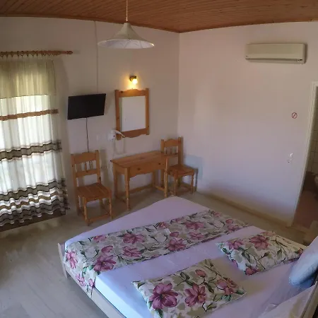 Geroulis Stefanos Studios فاسيليكي